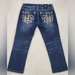 ⚜Miss Me Fleur-de-lis Cuffed Capri Jeans w/ Embellished Pocket Design⚜